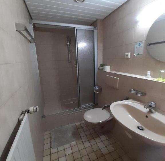 غرفة قياسية, Deutscher Kaiser