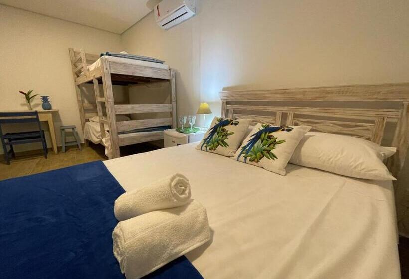 اتاق خانوادگی, Santa Hospedaria Beach