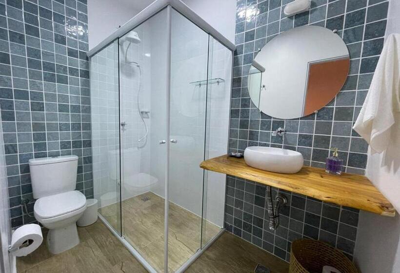 اتاق خانوادگی, Santa Hospedaria Beach