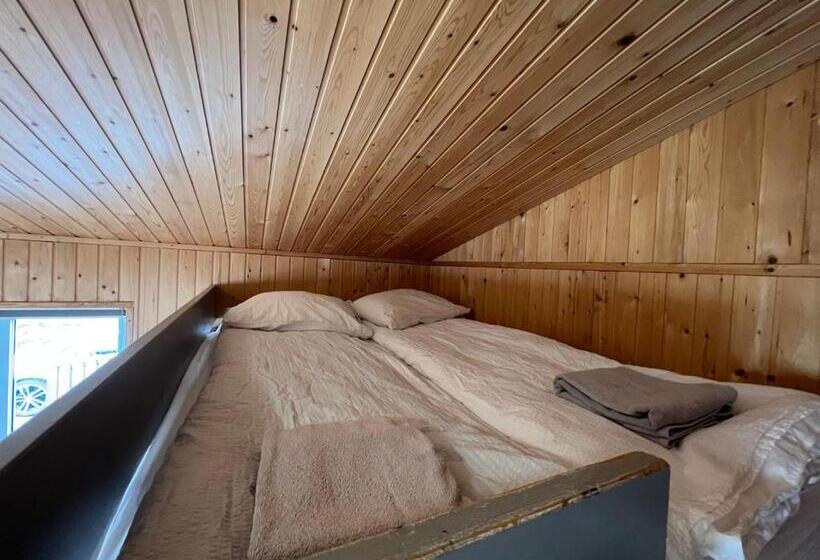 اتاق استاندارد, Gotta Cottages