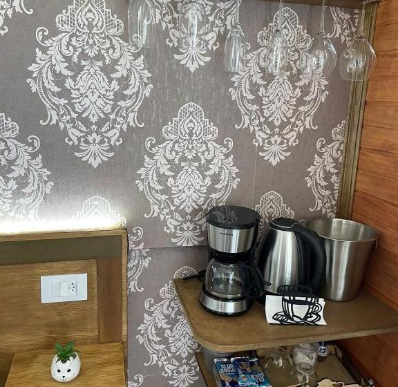 اتاق اکونومی, Hospedagem Souza