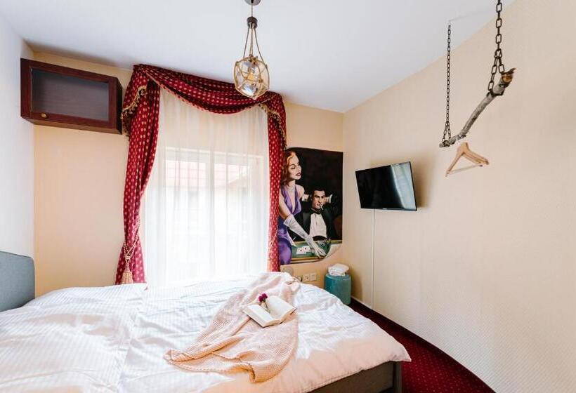 اتاق اکونومی, Petra Inn Apartments In Historical Palace Bratislava