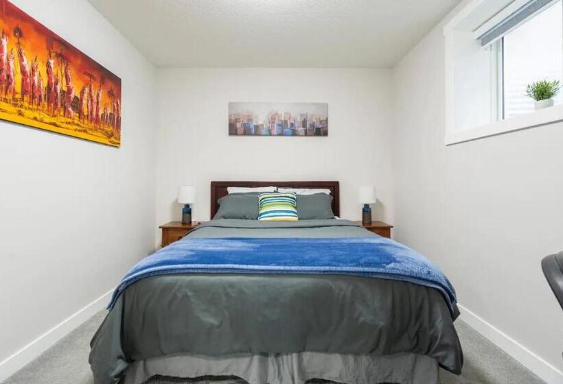 جناح غرفتين نوم, The Plush Suite