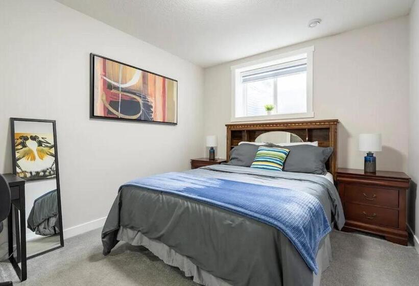 جناح غرفتين نوم, The Plush Suite