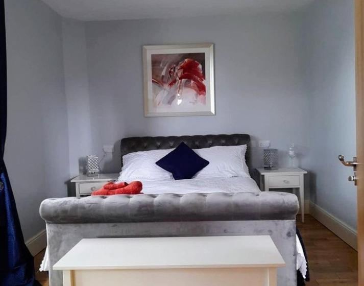 标准间, Shadowvale E34x773