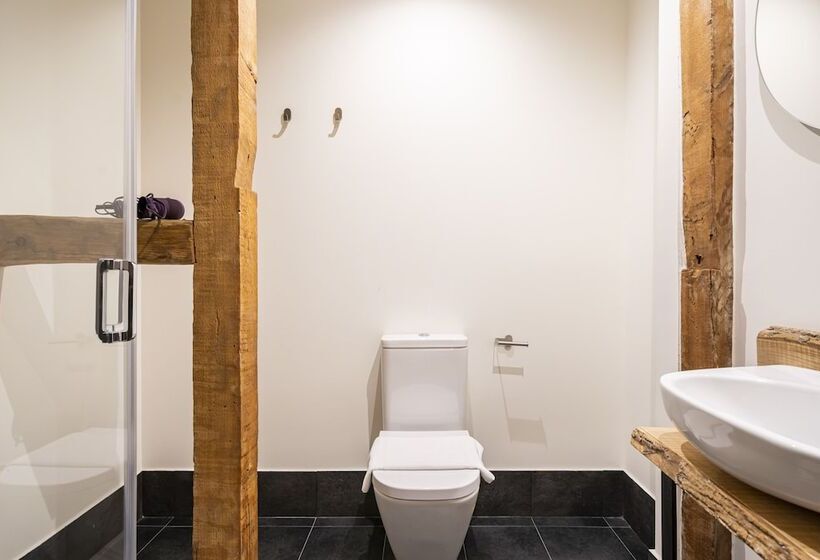 اتاق سوپریور, Dobo Azacanes Hostal