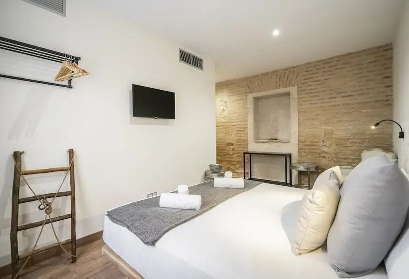 اتاق سوپریور, Dobo Azacanes Hostal