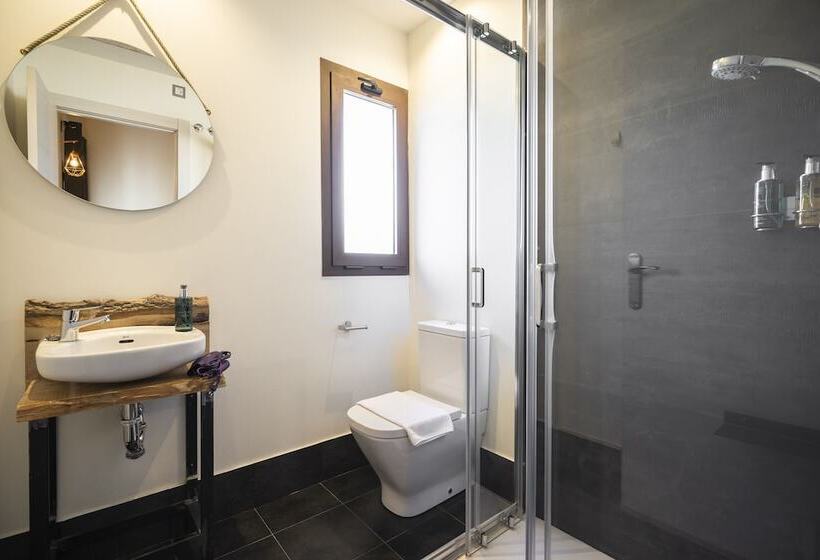 اتاق لوکس با بالکن, Dobo Azacanes Hostal