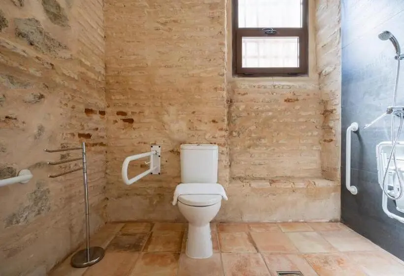 اتاق استاندارد برای معلولان, Dobo Azacanes Hostal