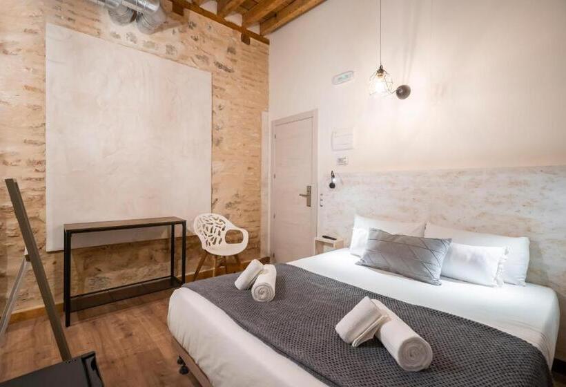 اتاق اکونومی, Dobo Azacanes Hostal