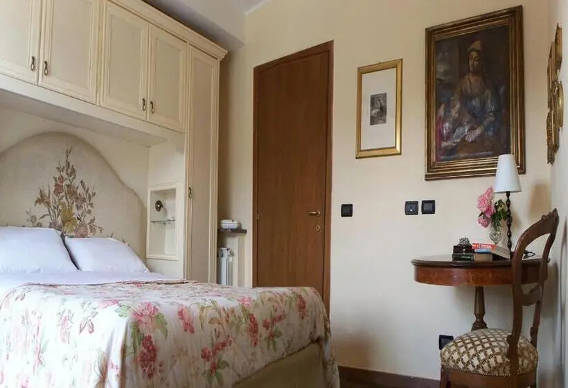 اتاق استاندارد با بالکن, La Tana Del Tasso Ventimiglia