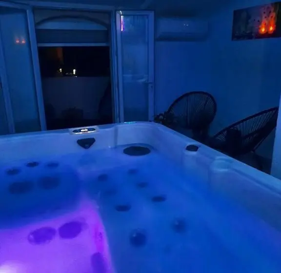 ドゥプレックスルーム, Maison Avec Jacuzzi