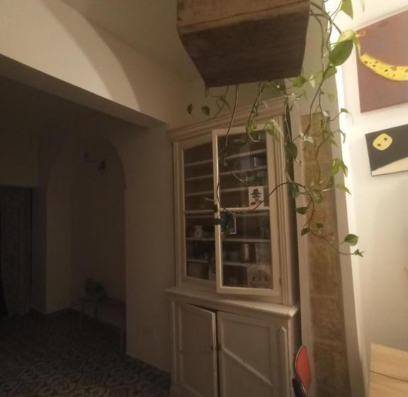 اتاق استاندارد چهارنفره با بالکن, Dhara House Malta