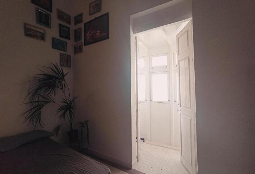 اتاق استاندارد چهارنفره با بالکن, Dhara House Malta