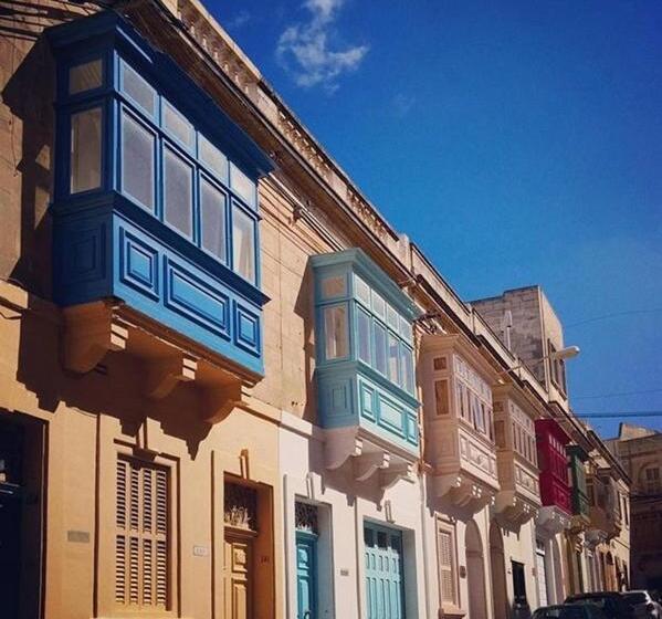 اتاق سوپریور چهار تخته, Dhara House Malta