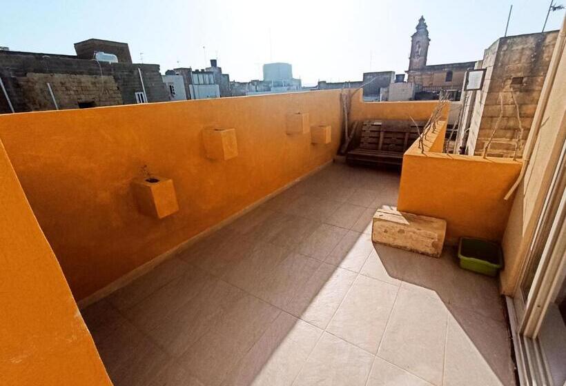 اتاق استاندارد با تراس, Dhara House Malta