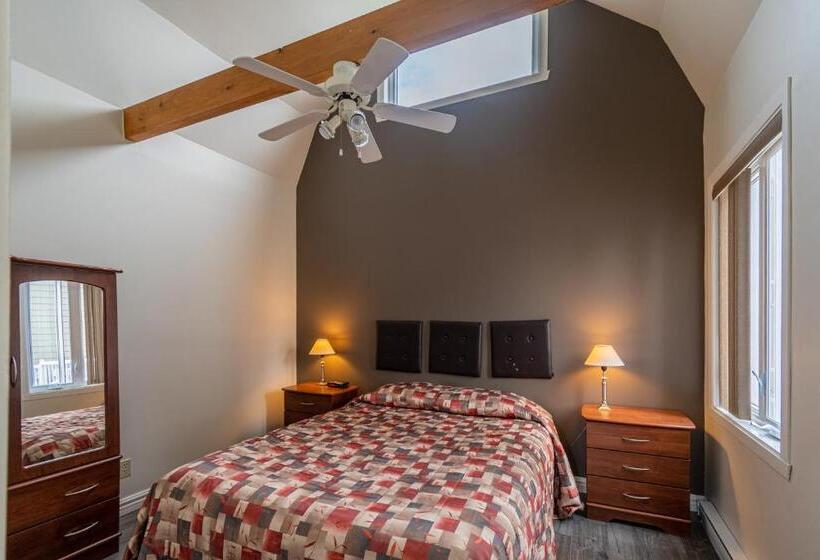 침실 1개 아파트, Condo Climatisé Près Du Mont Sainte Anne Avec Parc Aquatique, Piscine, Spa, Gym, Arcades Et Billard