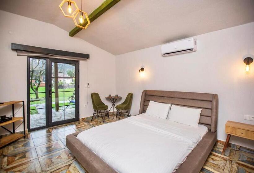 Suite with Terrace, Sapancaminihouse