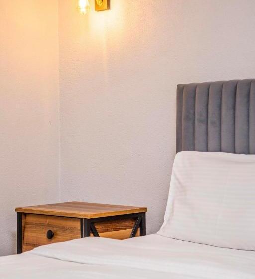 سوییت خانوادگی, Sapancaminihouse