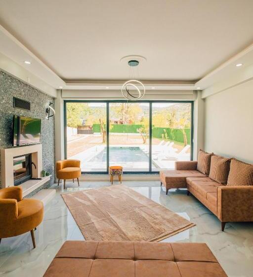 ویلای یک اتاق خوابه با استخر شنا, Sapancaminihouse