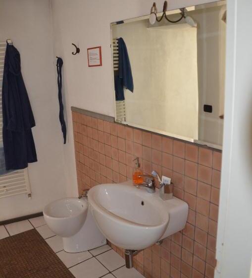 اتاق استاندارد, Angolo Del Poeta