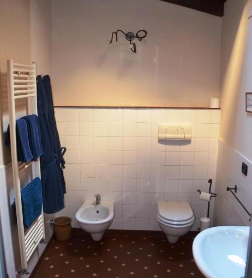 اتاق استاندارد, Angolo Del Poeta