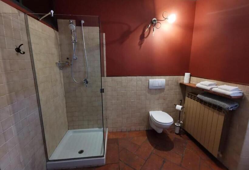 اتاق استاندارد سه نفره, Angolo Del Poeta