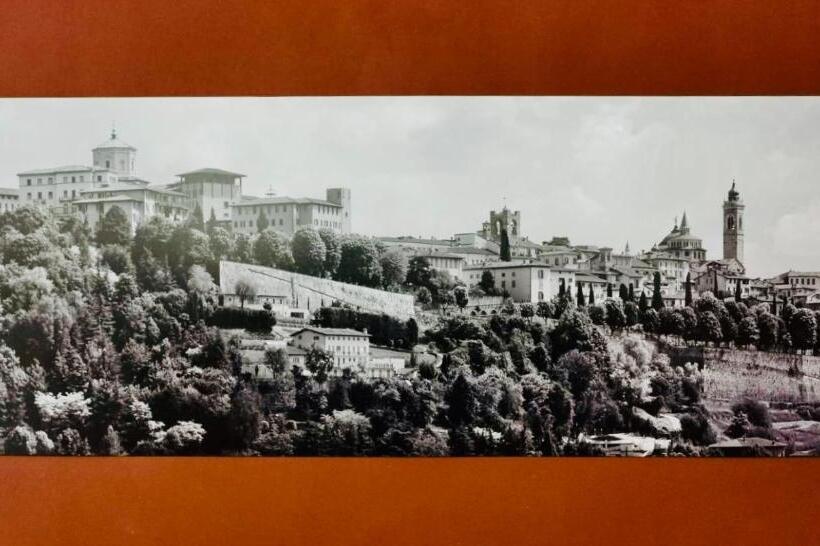 سوییت, Angolo Del Poeta