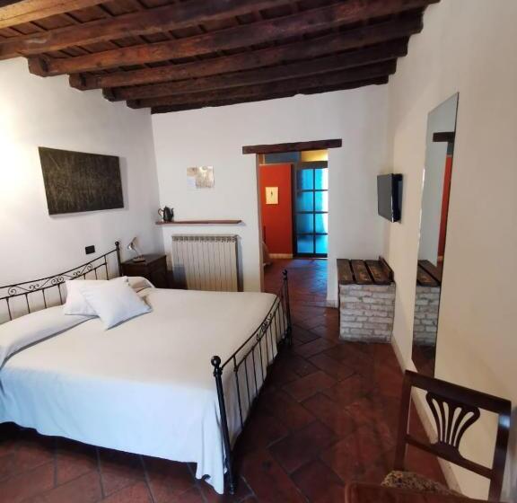 اتاق استاندارد سه نفره, Angolo Del Poeta