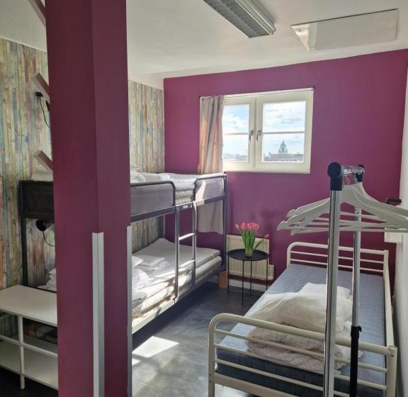 اتاق استاندارد سه تخته با سرویس بهداشتی مشترک, Crafoord Place Hostel