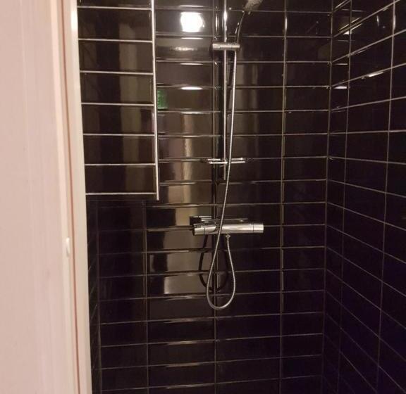 تختخواب در اتاق مشترک, Crafoord Place Hostel