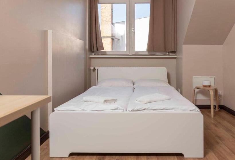 Standardzimmer, Eastseven Berlin Hostel