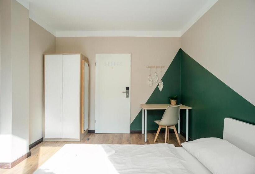 Standardzimmer, Eastseven Berlin Hostel