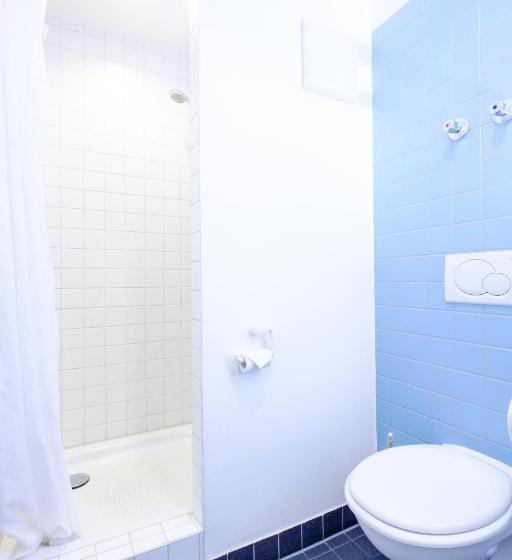 Четырехместный Номер Стандарт, Hi Munich Park Youth Hostel