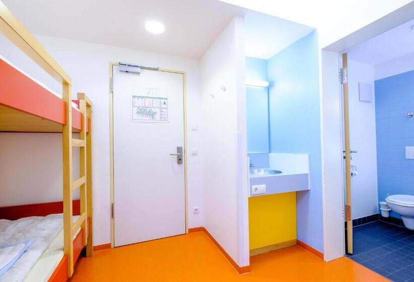 Четырехместный Номер Стандарт, Hi Munich Park Youth Hostel