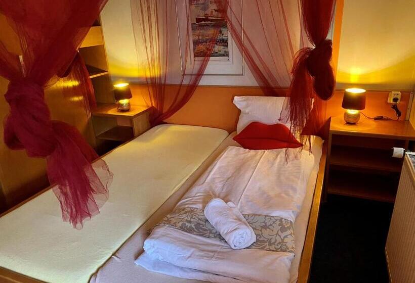 کابین, Shipotel Berlin Gmbh, Shipotel Eastern & Shipotel Western