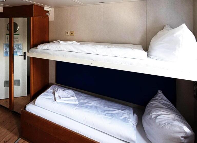 اتاق استاندارد چهار تخته, Shipotel Berlin Gmbh, Shipotel Eastern & Shipotel Western