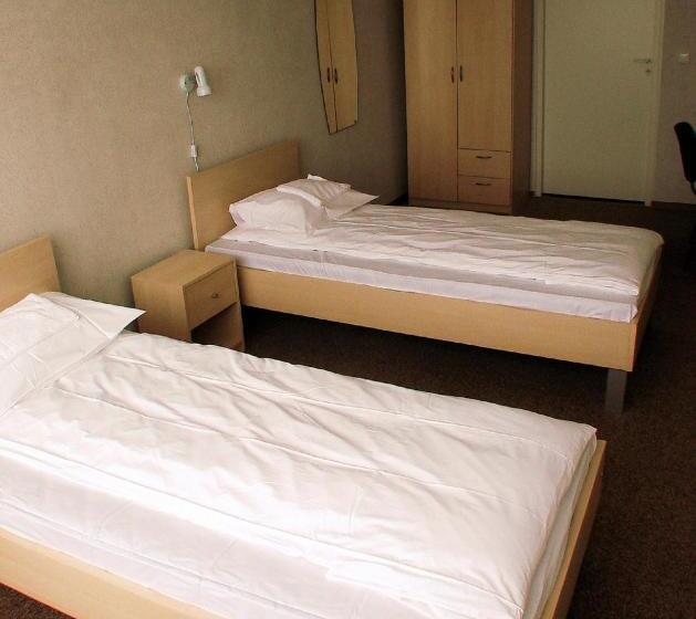 تختخواب در اتاق مشترک, Euro