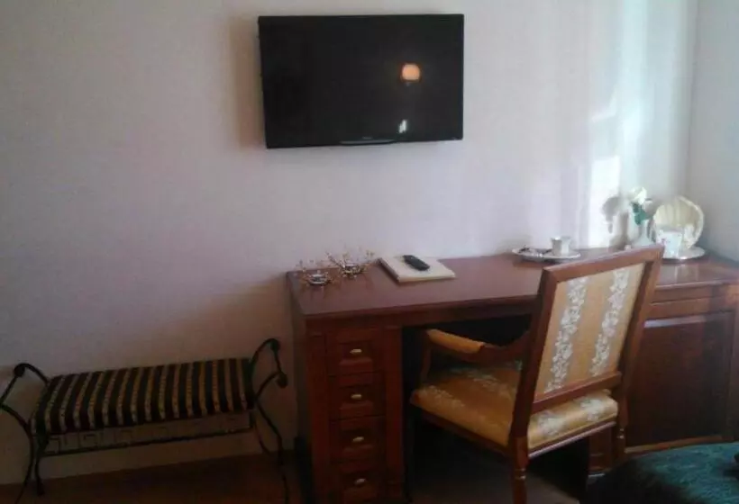 اتاق اکونومی, Villa Eeden