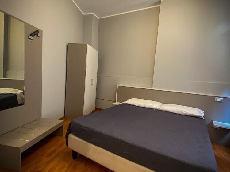 اتاق استاندارد, Arena