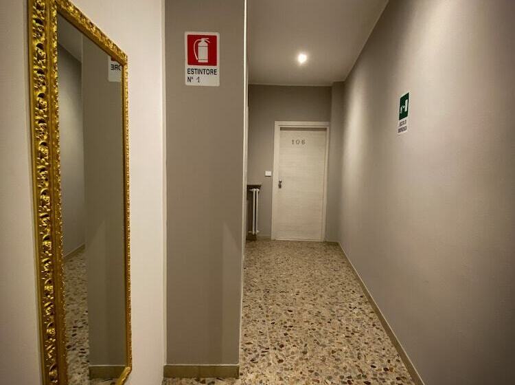 اتاق استاندارد, Arena