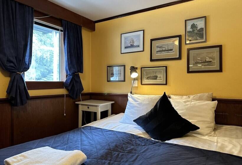 كابينة, Den Röda Båten