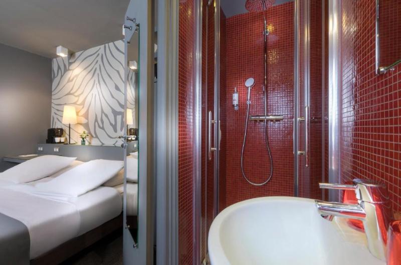 スタンダードルーム, Gardette Park