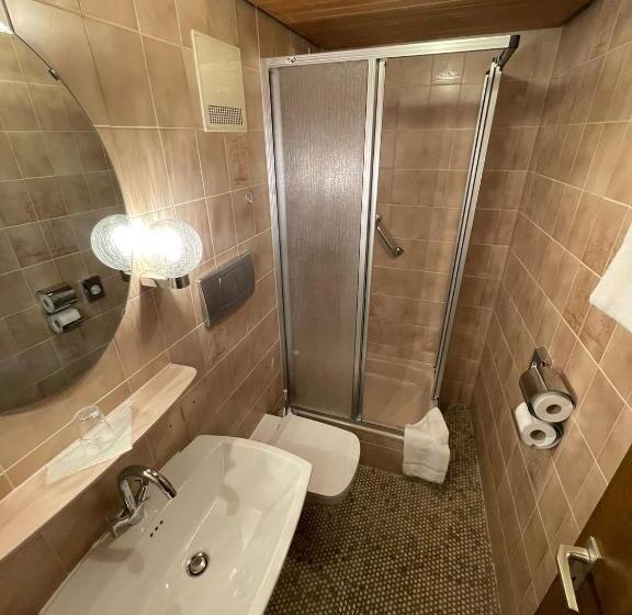 标准间, Garni Ratstube