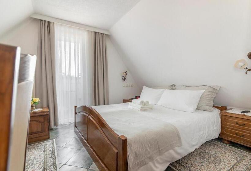 اتاق استاندارد چهار تخته, Jagodic Garni