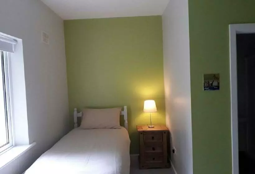 スタンダード４人部屋, The Benwiskin Centre