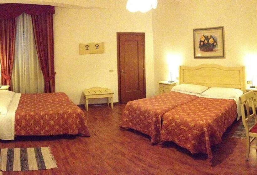 Chambre Quadruple Standard, Umbria