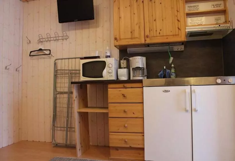 エコノミー４人部屋, Motel Willis West