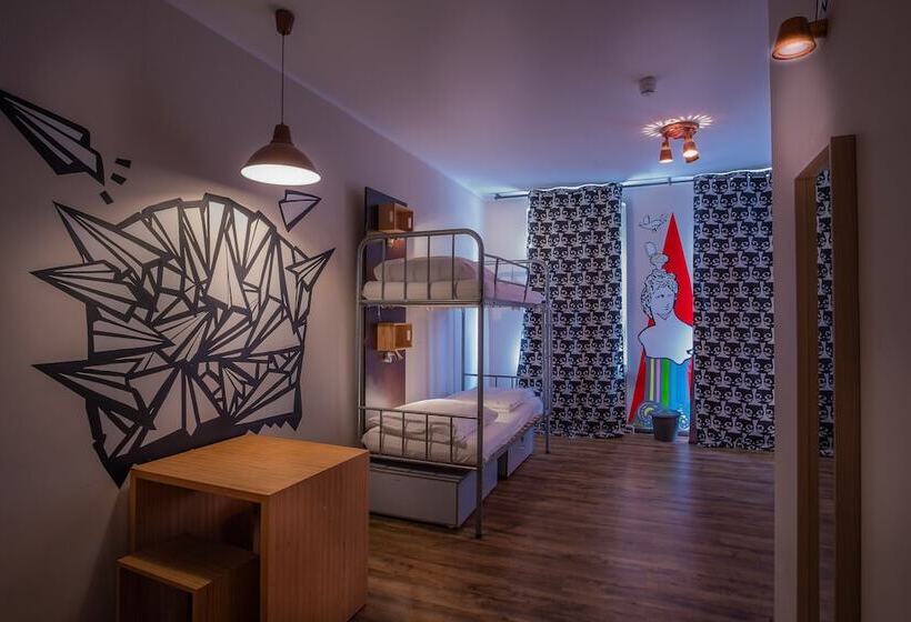 تختخواب در اتاق مشترک, Sunflower Hostel Berlin