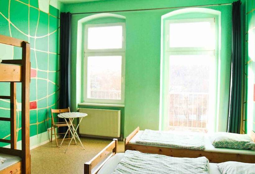 تختخواب در اتاق مشترک, Sunflower Hostel Berlin